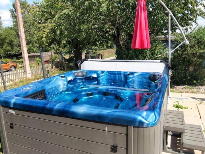 Belle Quercynoise Piscine Jacuzzi Partages Septfonds Exteriér fotografie